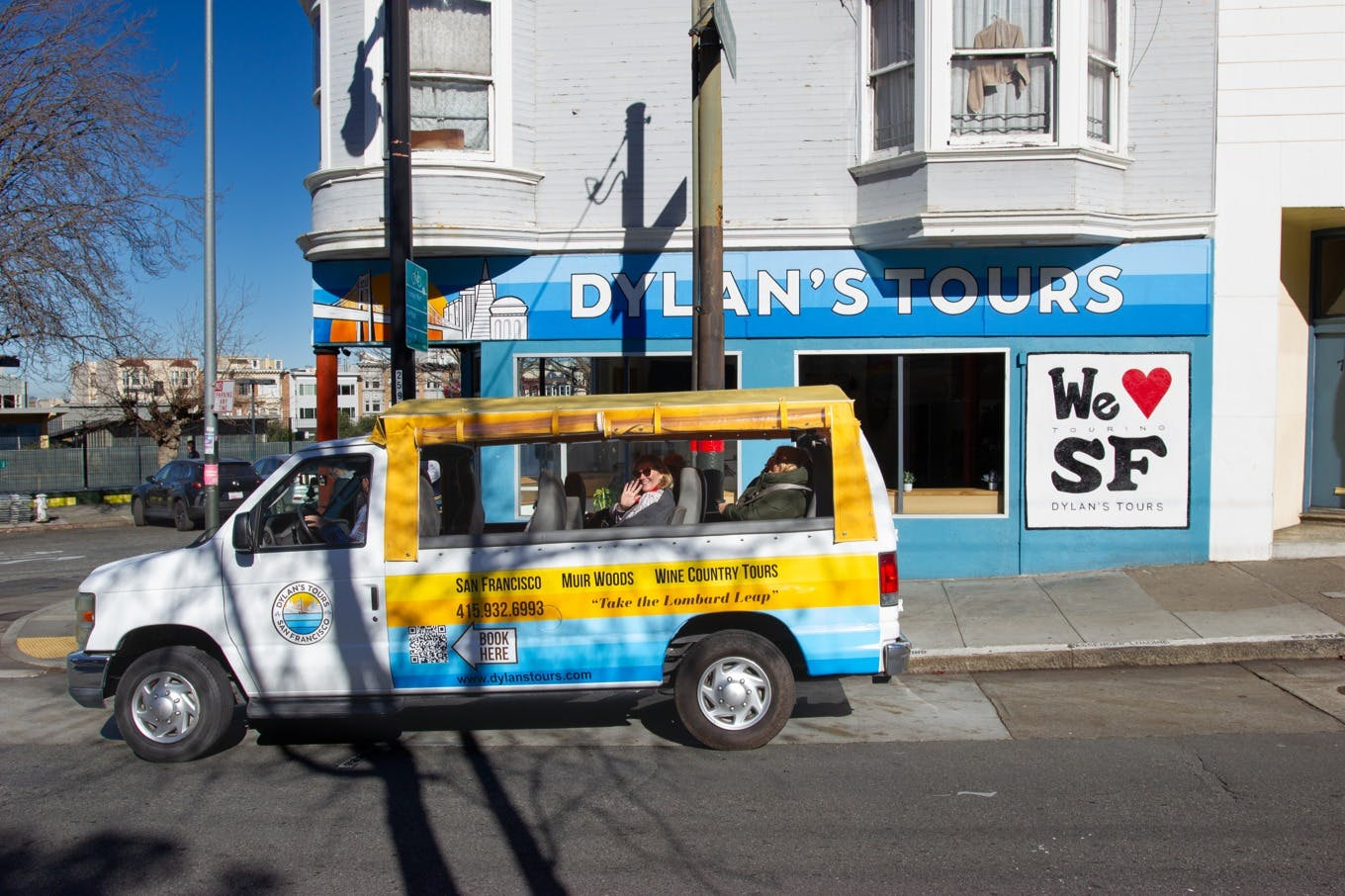 Lombard Leap & Alcatraz: Official Alcatraz, Lombard St, Coit Tower, Chinatown - Photo 1 of 3